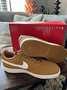 Men’s Nike Court Vision LO V2 NBK sneakers.